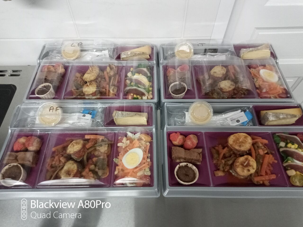 Plateaux repas chauds