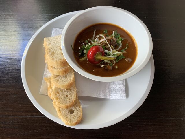 Gulášová polévka