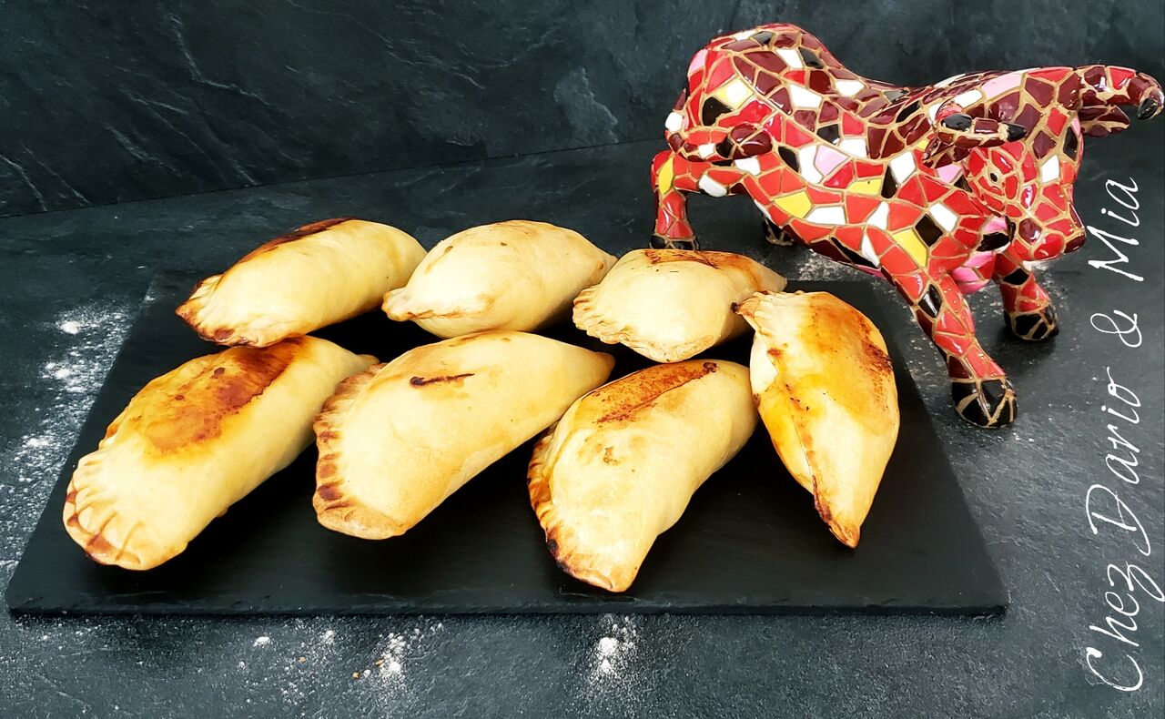 Empanadas de carne : chaussons garnis au bœuf (origine France)
