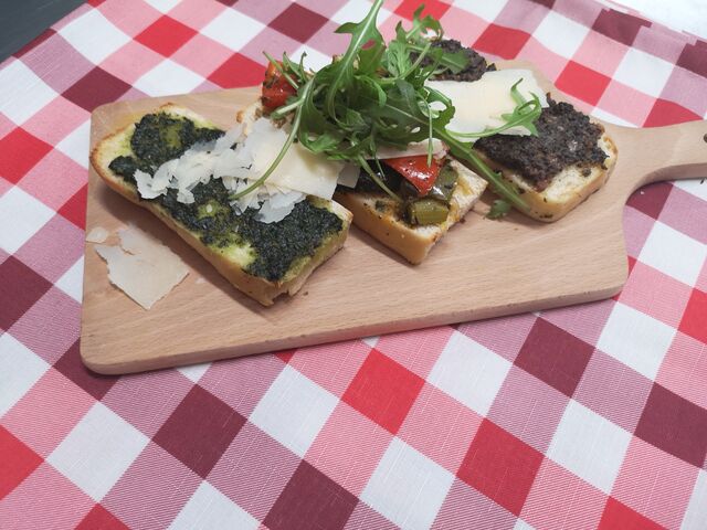 BRUSCHETTA W TRZECH SMAKACH