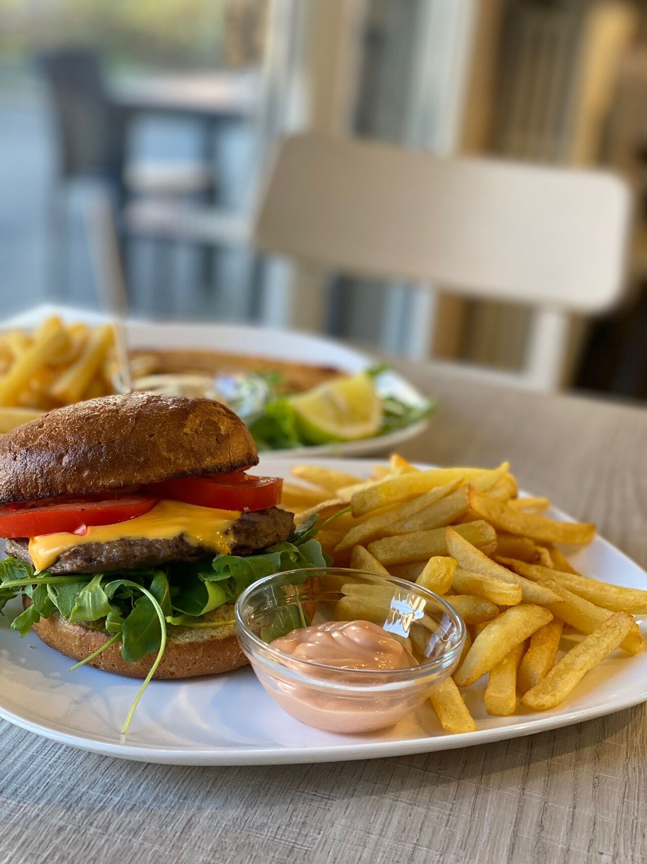 Hamburger e patatine 