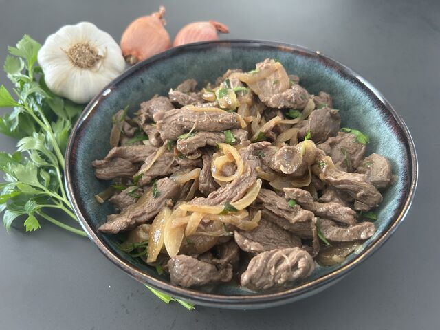 Boeuf aux oignons
