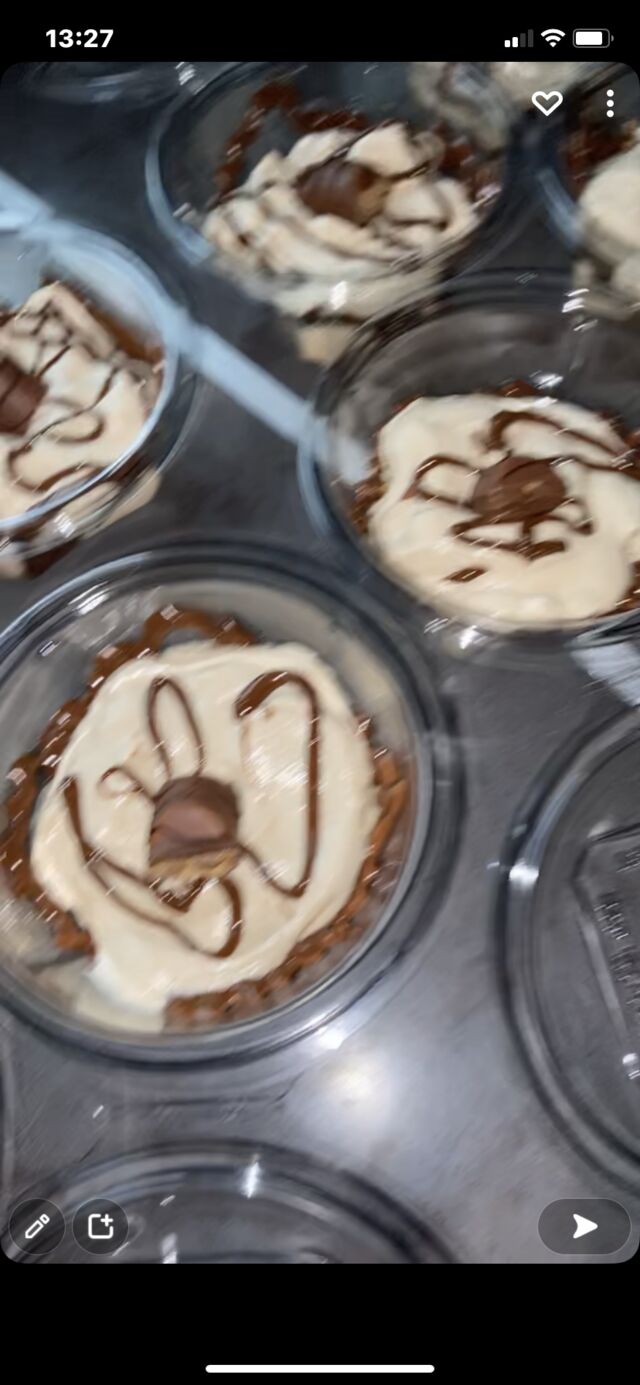 Tiramisus en préparation un délice ne mourrez pas sans avoir goûté cette merveille 😋😋😋🔥