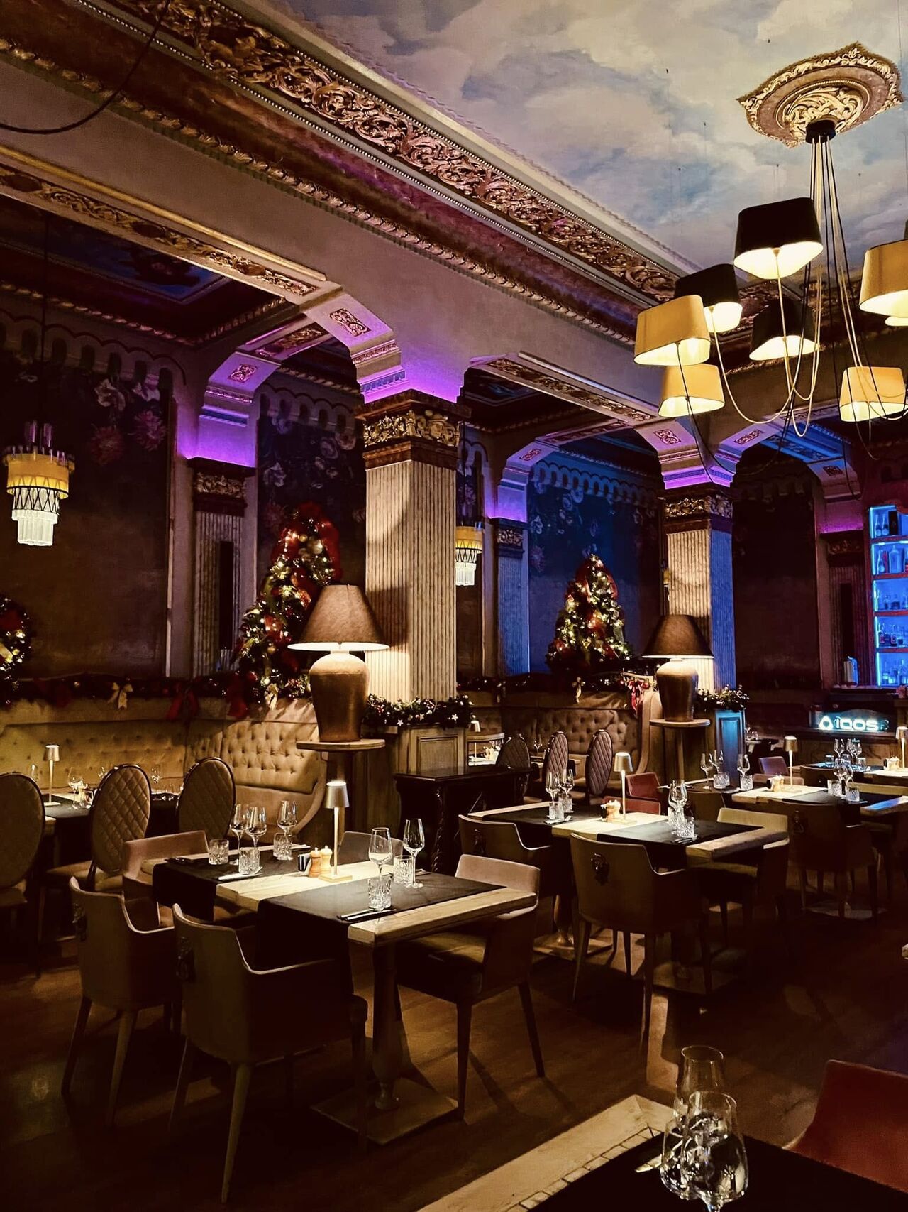 Luther Lounge – Atmosfera perfectă pentru tine