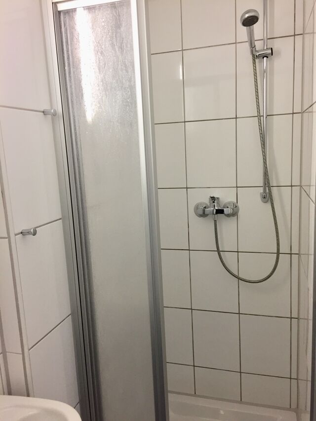 Duschbad zum Familienzimmer