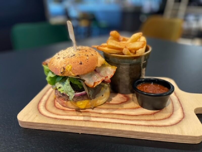 BURGER BYSTROT & FRITES MAISON