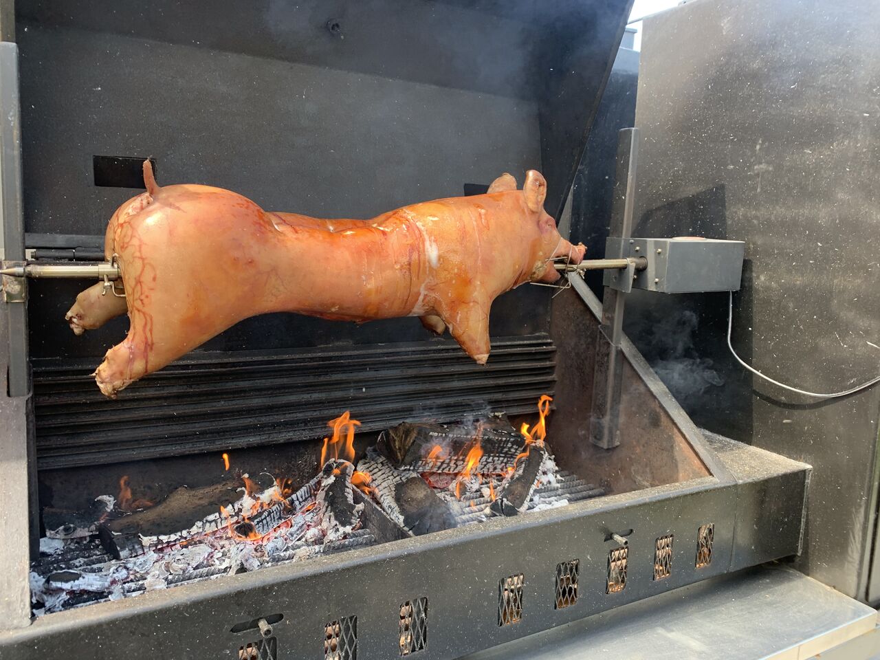 Ook zwijntje aan spit is een must bij tzwienekotje 