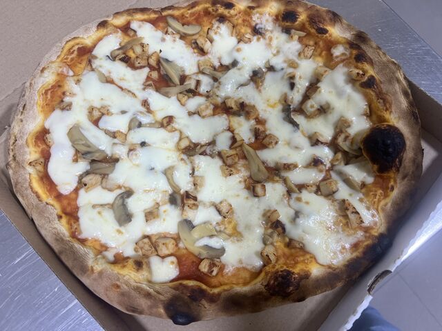 Pizza Pollo/Funghi 