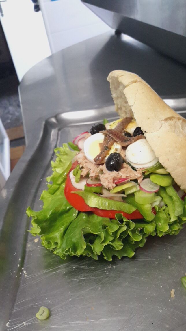 Le Pan Bagnat