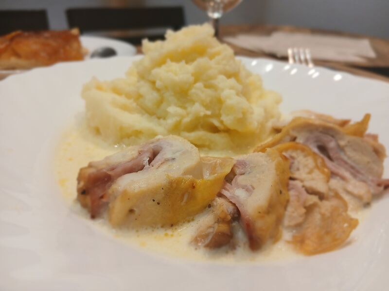 Haut de cuisse de poulet desossé farcis duxelle de champignons 