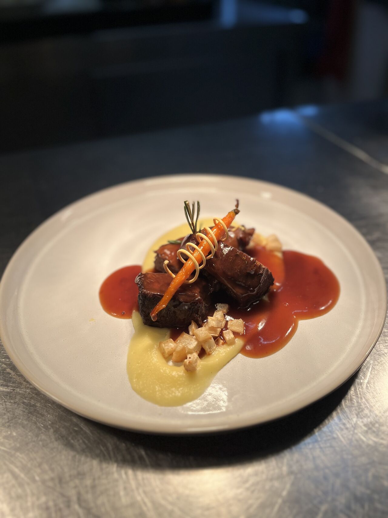 Geschmorte Rindsschulter | Kartoffel-Sellerie Püree | Jus