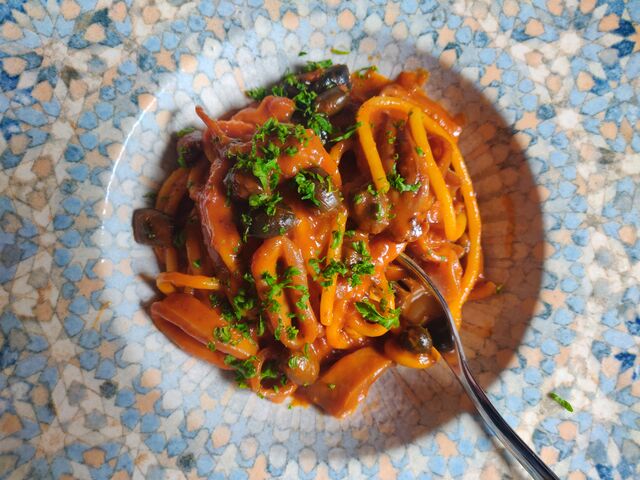 Spaghettone Calamari e Peperoncino