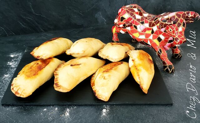 Empanadas de carne : chaussons garnis au bœuf (origine France)