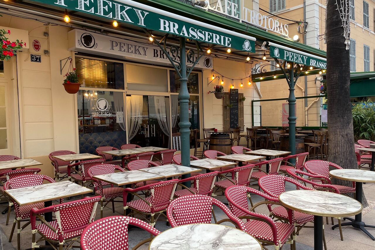 Le PEEKY BRASSERIE PUB