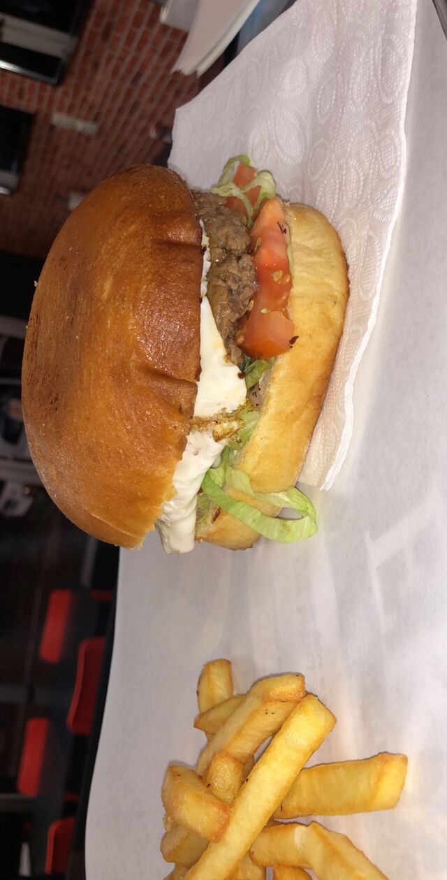 Le Eggs 150g de viande avec un œuf 