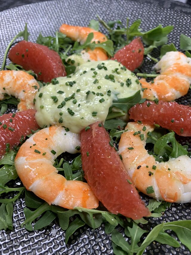 La Salade de Gambas, Avocat et Pomelos
