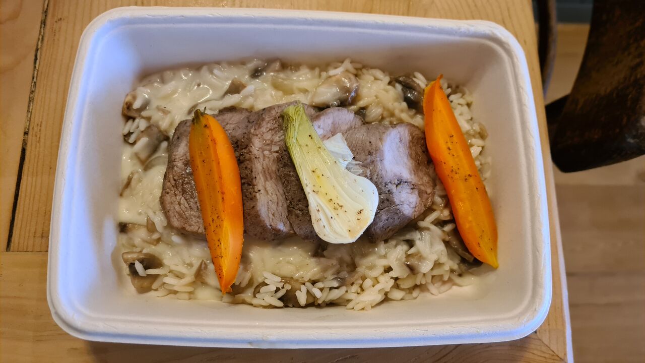 A emporter Noix de veau sauce blanquette et riz basmati