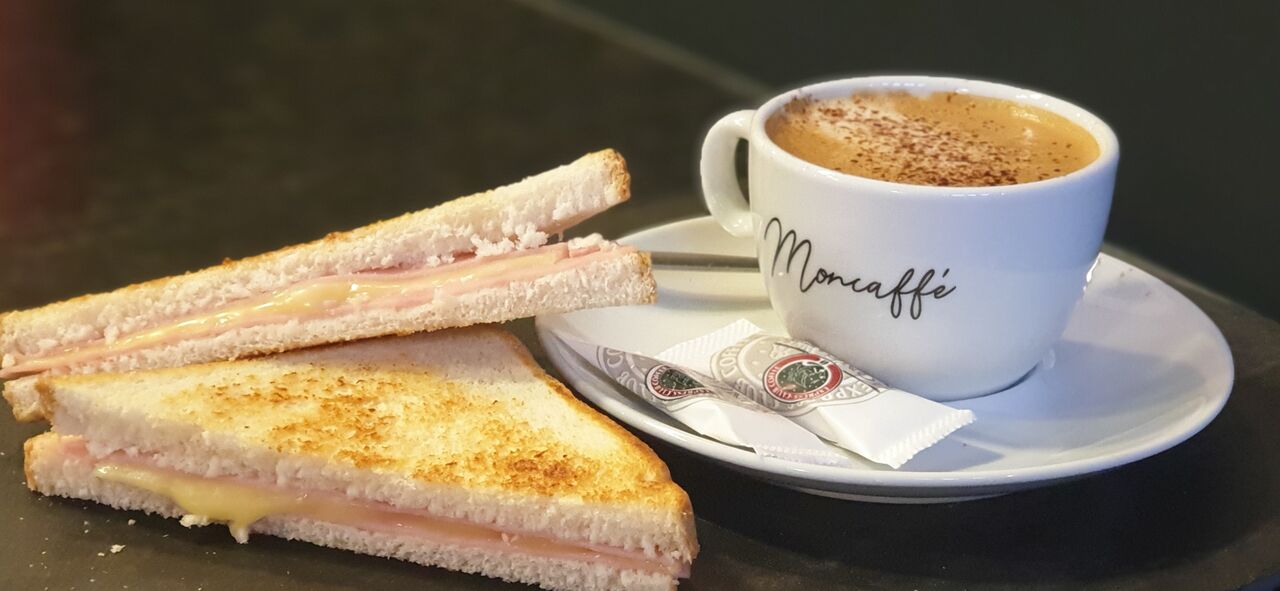 OK Desayuno
Zumo natural o Café con leche + Bikini