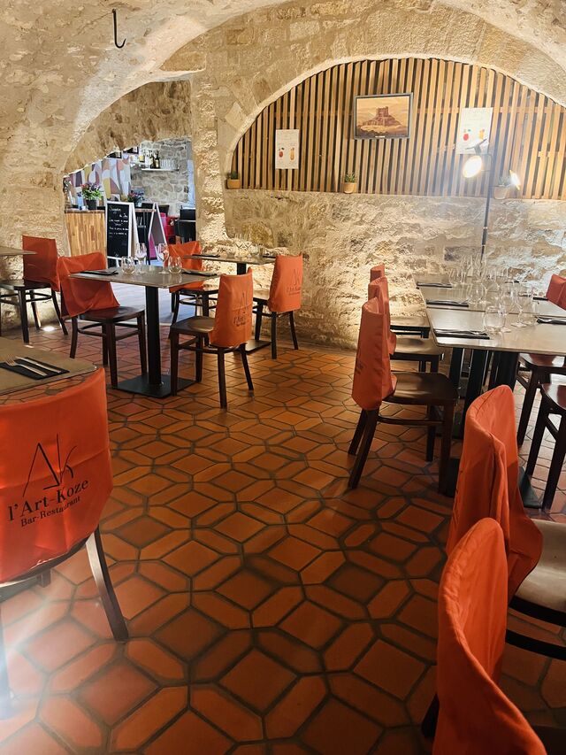 Notre grande salle sous les pierre de l’Art Koze 