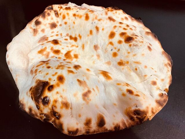 Nan fromage ( le pain cuit dans la four au bois) 