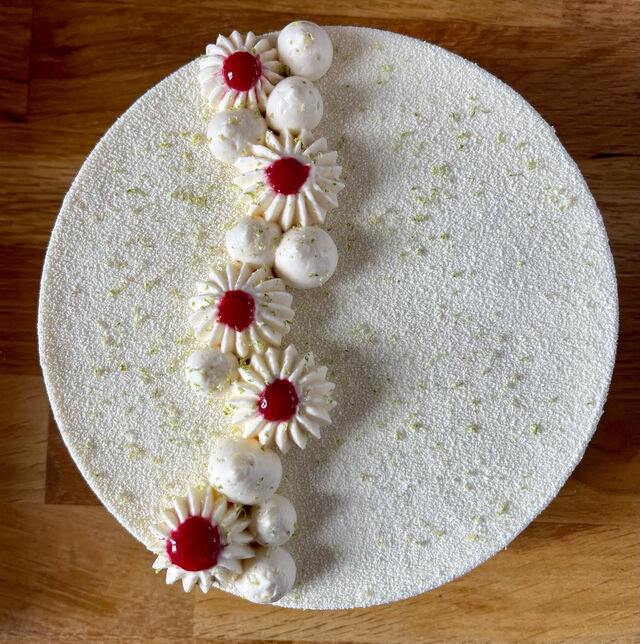 Entremet Vanille et insert framboise