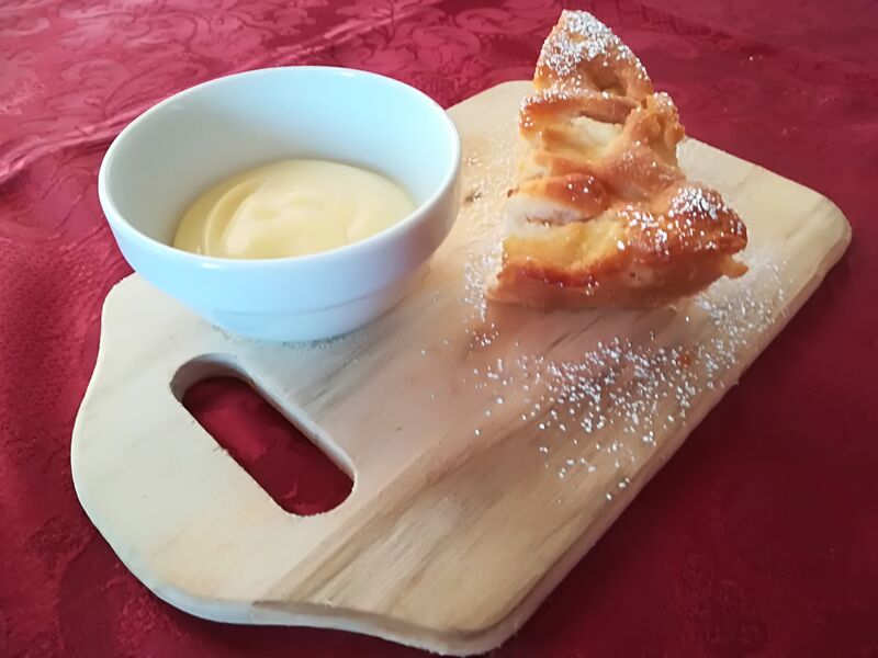 torta di mele e crema pasticcera