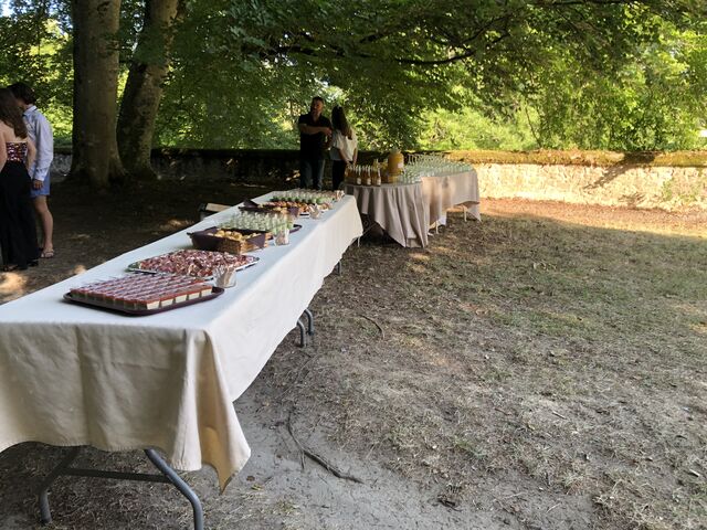 Buffet champêtre dans un parc lochois