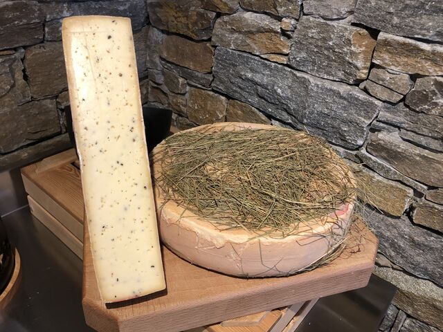 Raclette affinée au foin (Haute-Savoie)