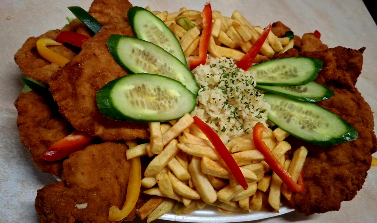 10 Szeletes Karajtál