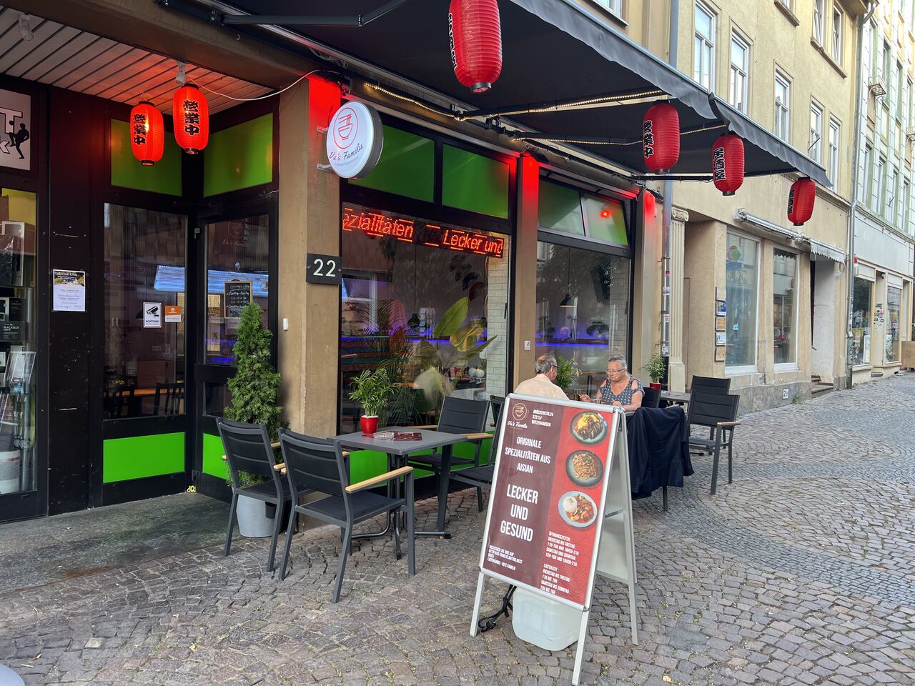 Außer Sitzplätze