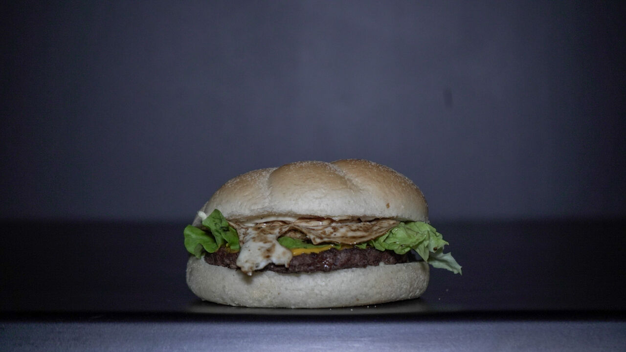 THE O'NEAL
pain moelleux, steak 100g, cheddar fondu, œuf, salade
sauce : tartare