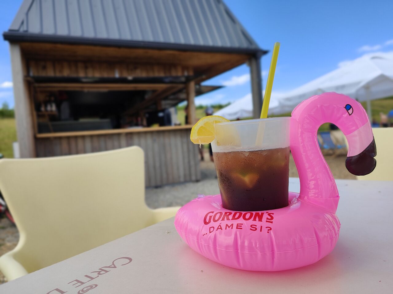 Cuba Libre s plameňákem