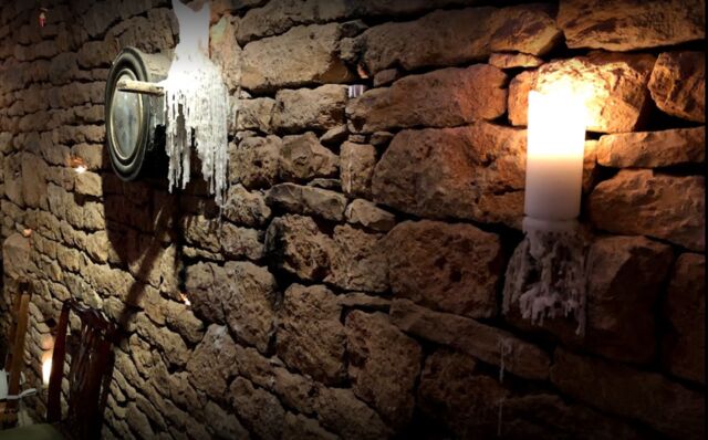 De la pierre, du bois mais aussi de la cire !