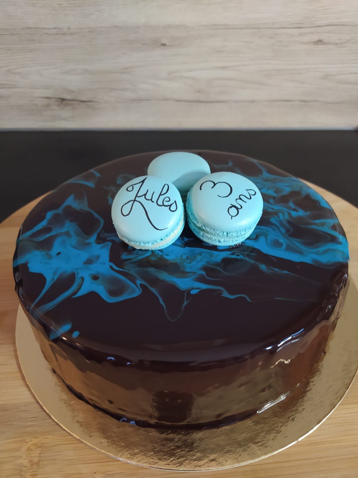 Entremet chocolat, vanille, praliné 