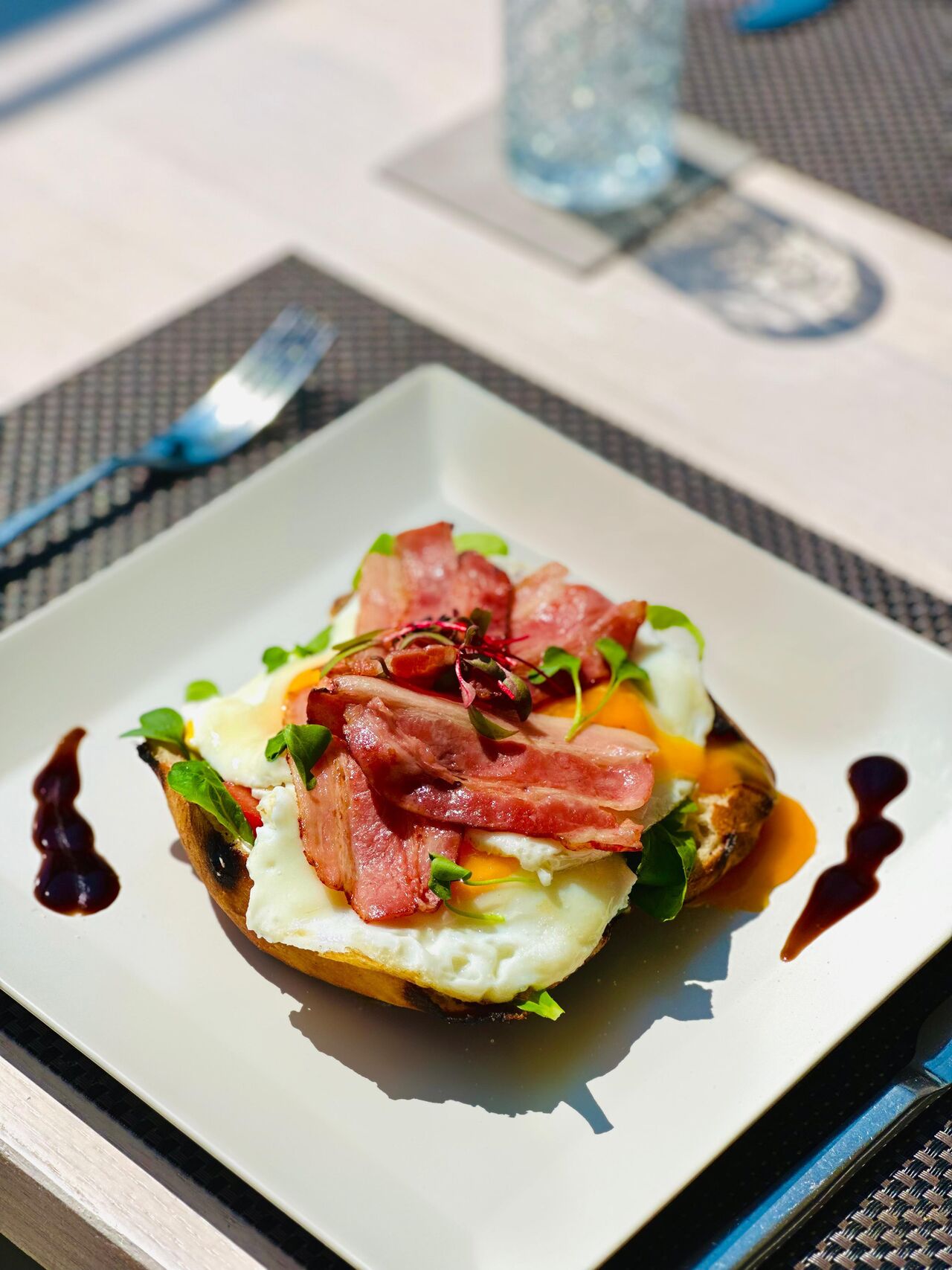 Dobro jutro uz ukus Mediterana – doručak u restoranu Santorini (8–13h)