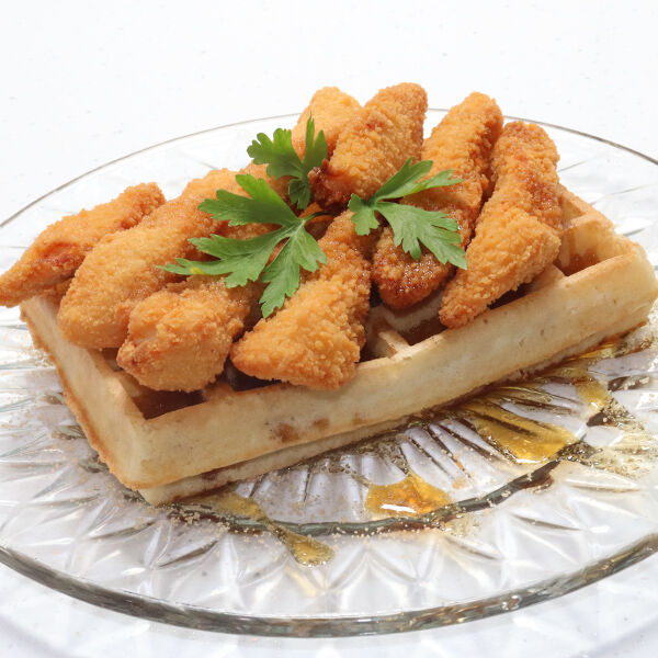 #ChikenFingerNY
Nuestro Increíble Gofre glaseado con Miel y Coronado con Pechugas de Pollo Crujiente con Nuestra Salsa NY.