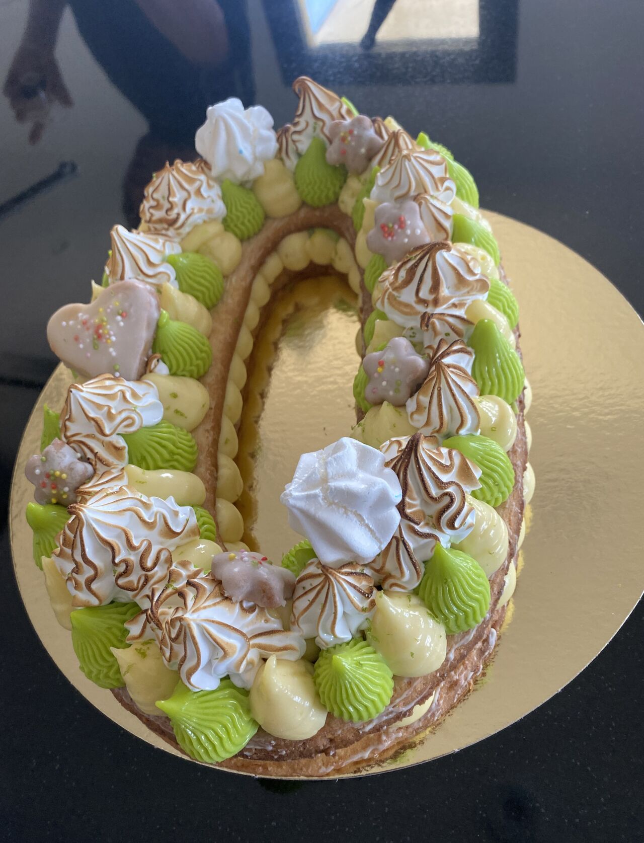 Number Cake Citron meringuée.
35 € 8/10 parts