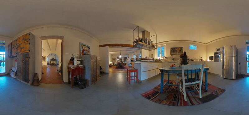 Kitchen & Internal breakfast room