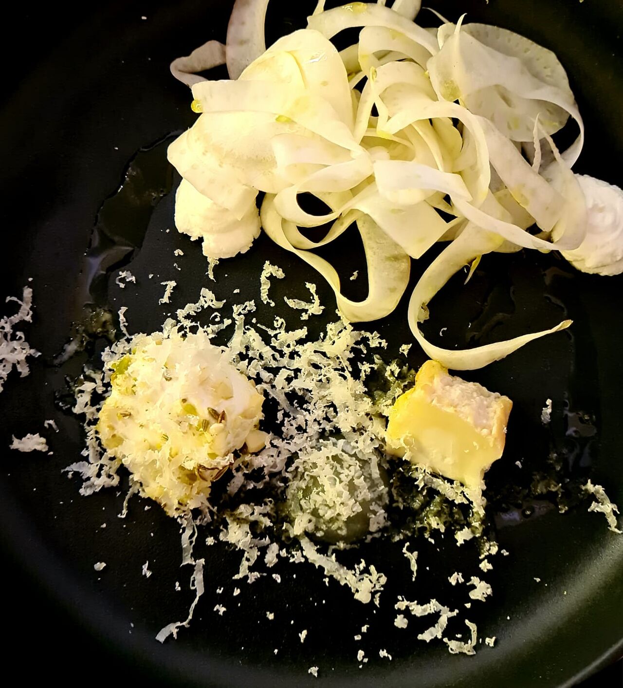 Chêvre et fenouil