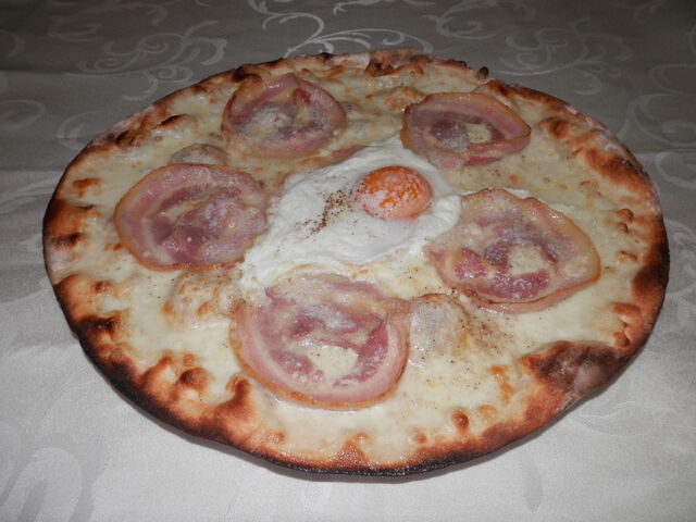 Pizza carbonara