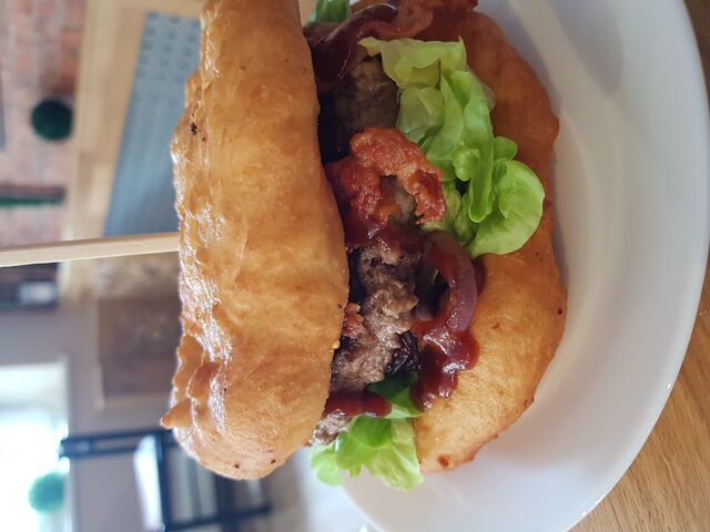 ???NEU!???
Langosch Burger 6,50
Barbecue 