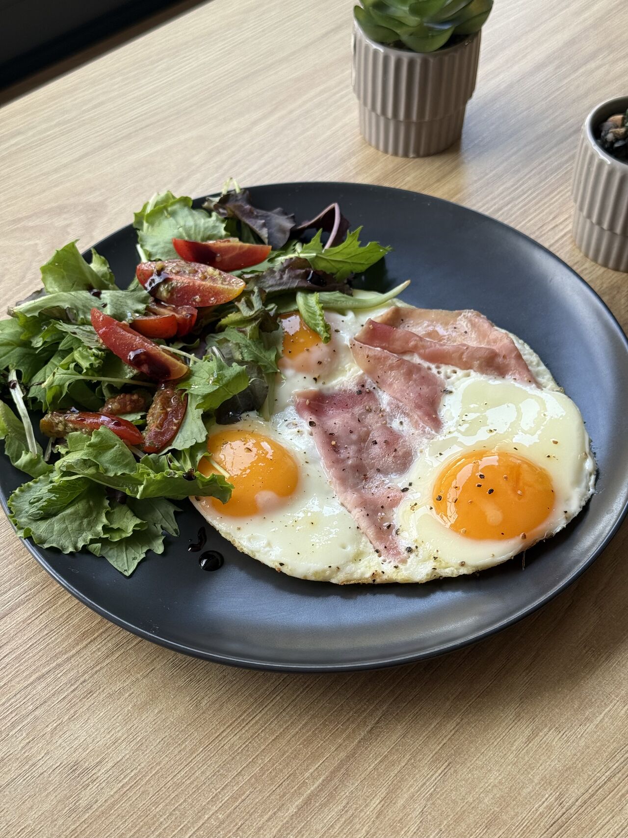 Ham and eggs