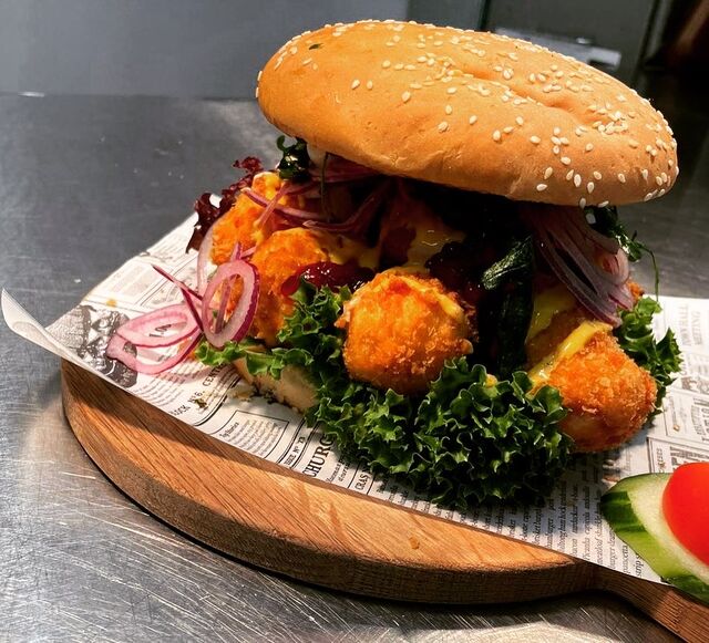 Vegetarischer Camembertburger