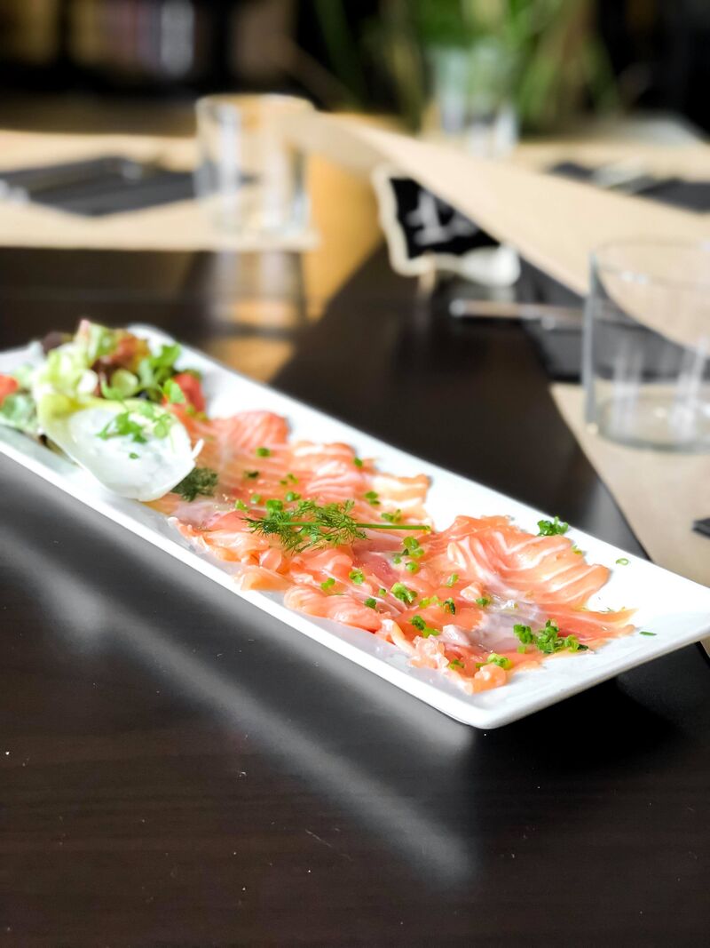 Saumon Gravlax à l'aneth et crème de Yuzu