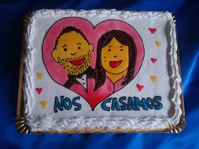 Tartas personalizadas.
Elige el tamaño, el relleno, la decoración que más te guste o el dibujo que quieras.