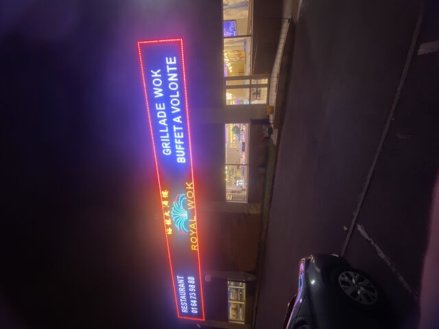 Vue du restaurant face rue
