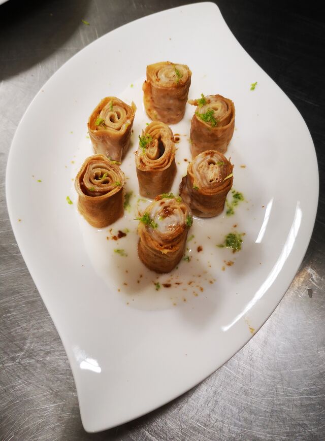Crêpe en maki, caramel beurre salé, crème de coco et citron vert
