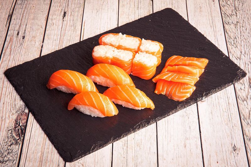 Salmon cheese roll box,
Du Saumon !! C’est tellement bon😋