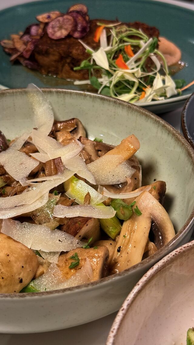 Cazuela de Setas y espárragos 