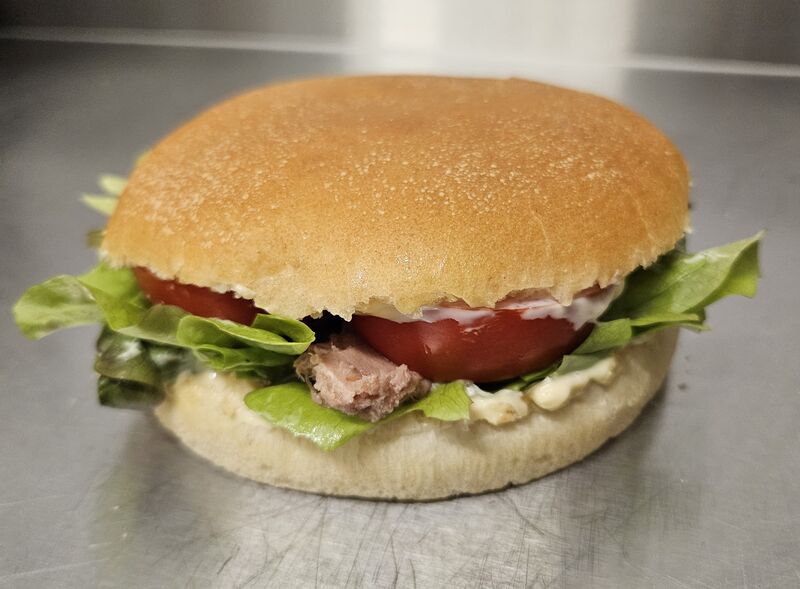 Sandwich au Pain Bagnat